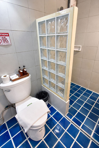 Bathroom 4, Villa Cha Cha Khaosan Rambuttri, Phra Nakhon