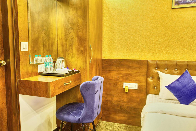 Others 5, SM Royal stay, Bangalore Rural