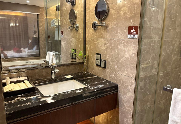 Bathroom 3, Maison New Century Hotel Lubei Tangshan, Tangshan