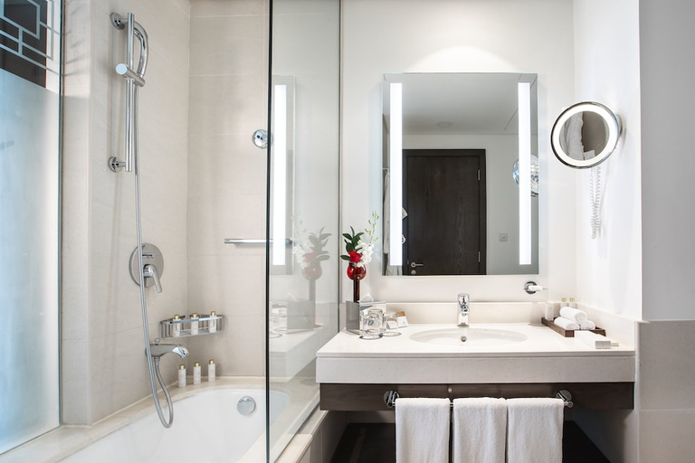 Bathroom 5, Royal M Hotel Fujairah by Gewan, Fujairah