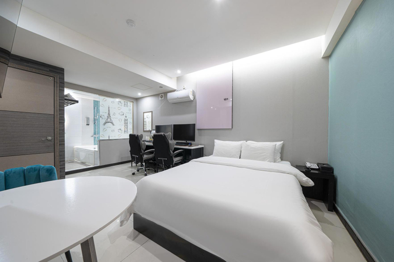 Bedroom 4, GoodTime Hotel, Gyeyang