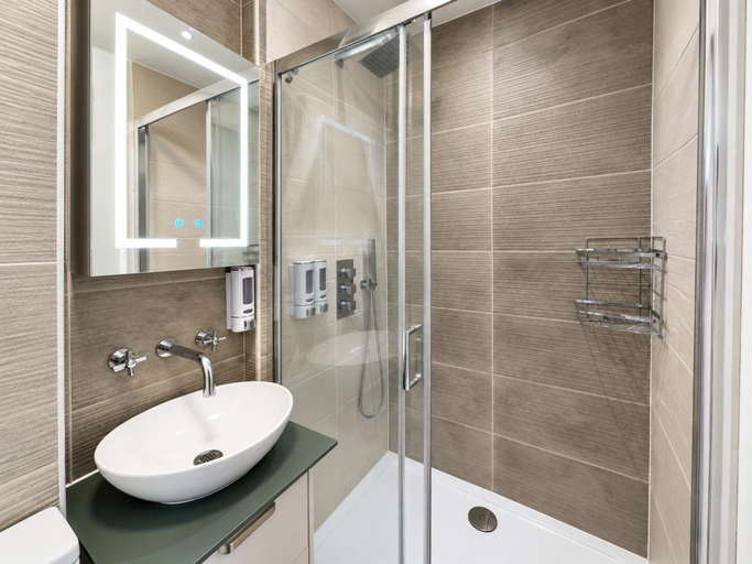 Bathroom, Luxury Flat With Parking & Underfloor Heating, Bournemouth