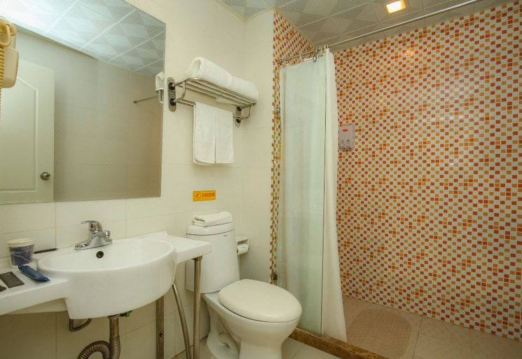 Bathroom 3, Home Inn Select (Kunming Nanping Pedestrian Street Old Town Branch), Kunming