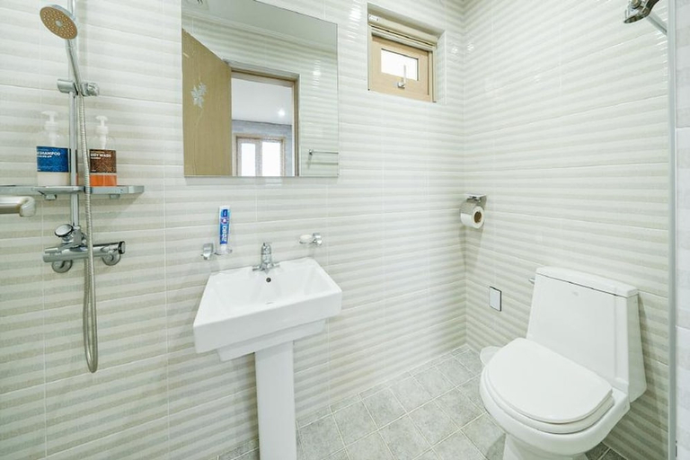 Bathroom 3, Jeju Seongsan Baekrok Kids Pension, Seogwipo