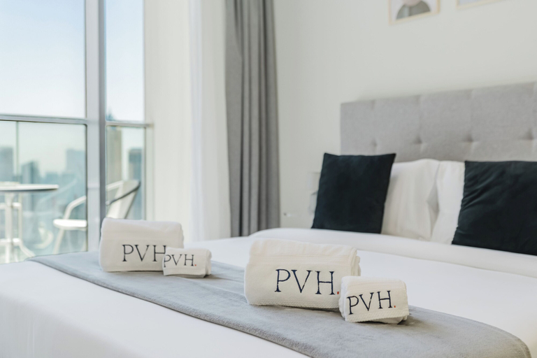 Room 1, PVH - Aykon City - Canal View Studio, Dubai