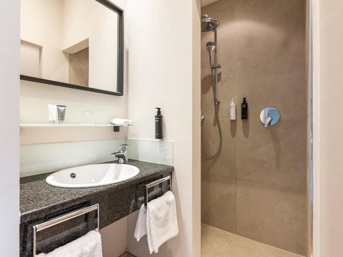 Bathroom 5, Hotel Das Nikolai, München