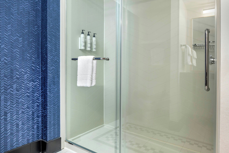 Bathroom 4, Fairfield Inn & Suites by Marriott Hooksett, Merrimack