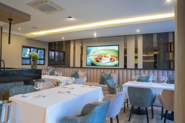 Dining 5, Q's Boutique Stay, Gert Sibande