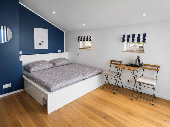 Room, Haus am See Fraueninsel, Rosenheim