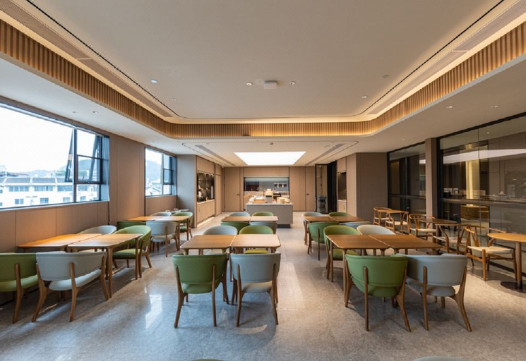 Food & Drinks 5, Ji Hotel Guilin Elephant Trunk Hill Scenic Spot Xiaxi Road, Guilin
