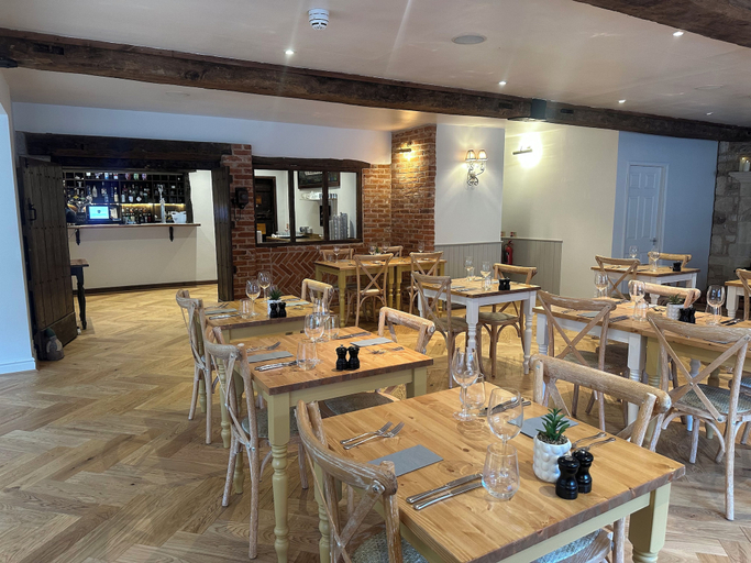 Food & Drinks, The Moonraker Hotel, Wiltshire