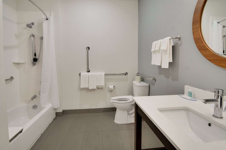 Bathroom 4, MainStay Suites Dallas Northwest - Irving, Dallas