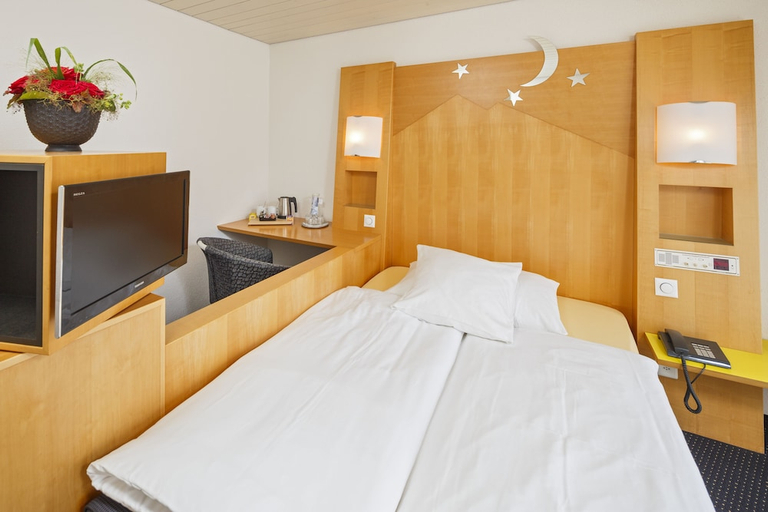 Bedroom 3, Stella Swiss Quality Hotel, Interlaken
