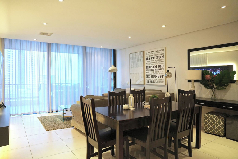 Dining room 3, Luxurious 2-bedroom Apartment in Central Umhlanga, eThekwini