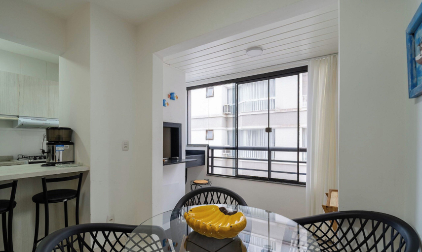Dining, Apartment w/ Barbecue 450m From the Beach Pnm0202, Florianopolis