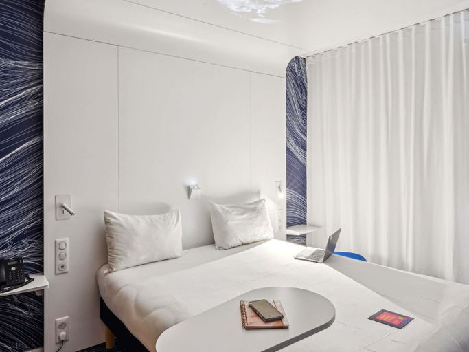 Bedroom 3, ibis Styles Paris Orly Airport, Essonne