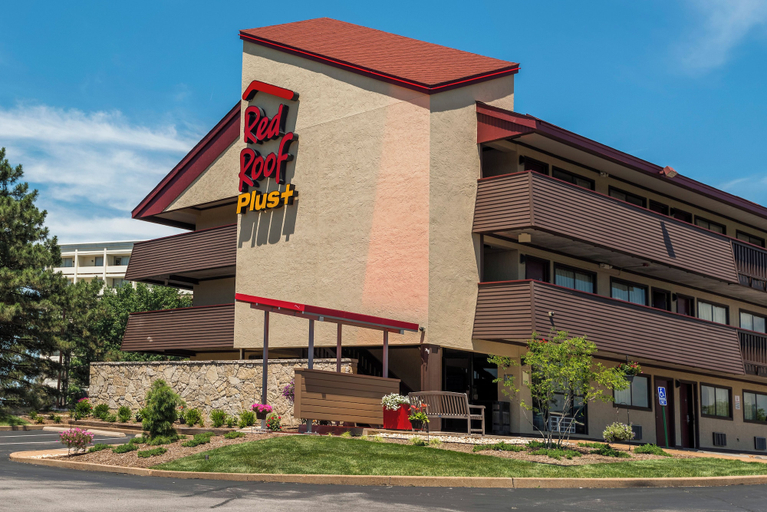 Exterior & Views 2, Red Roof Inn PLUS+ St Louis - Forest Park/ Hampton Ave , Saint Louis