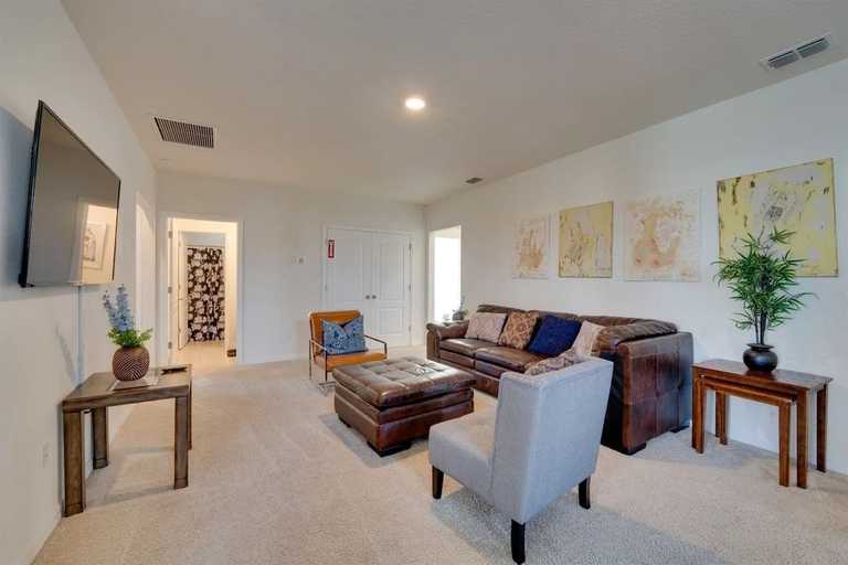 Living area 3, Luxury 7BR Home w/ Pool & Spa Near Disney, Polk