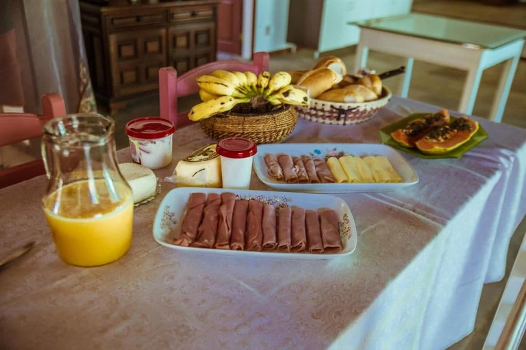 Breakfast meal, Vila Palmar Hospedagem, Vassouras