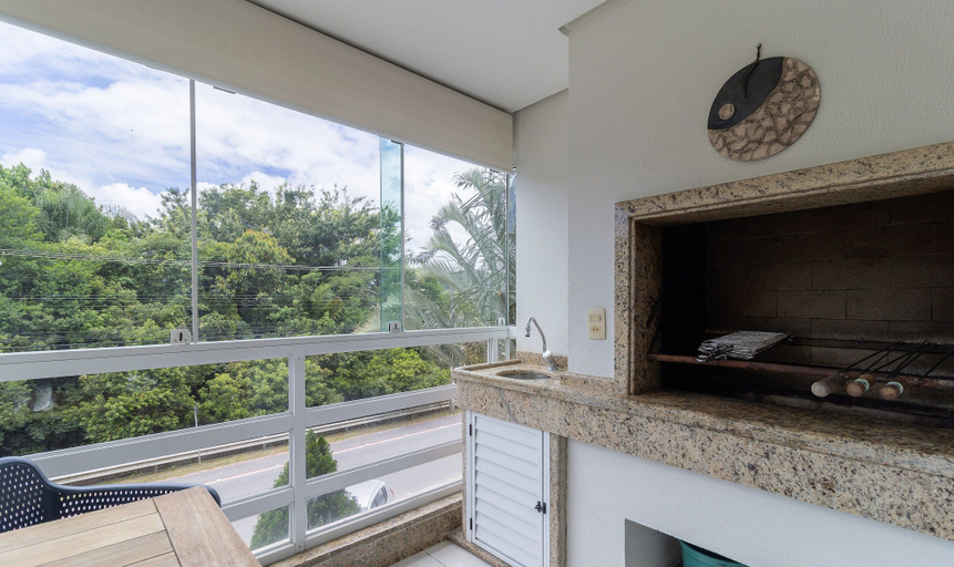 Others 5, Apt With Balcony, few Minutes From the sea Ccb103, Florianopolis