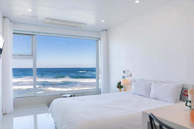 Bedroom 2, Gangneung Eonjena Sodol, Gangneung