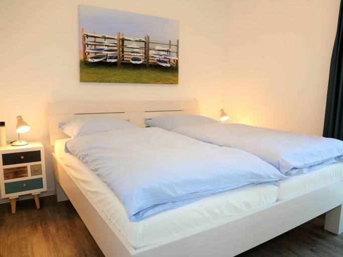 Room 4, 48.1.n Waterkant, Friesland
