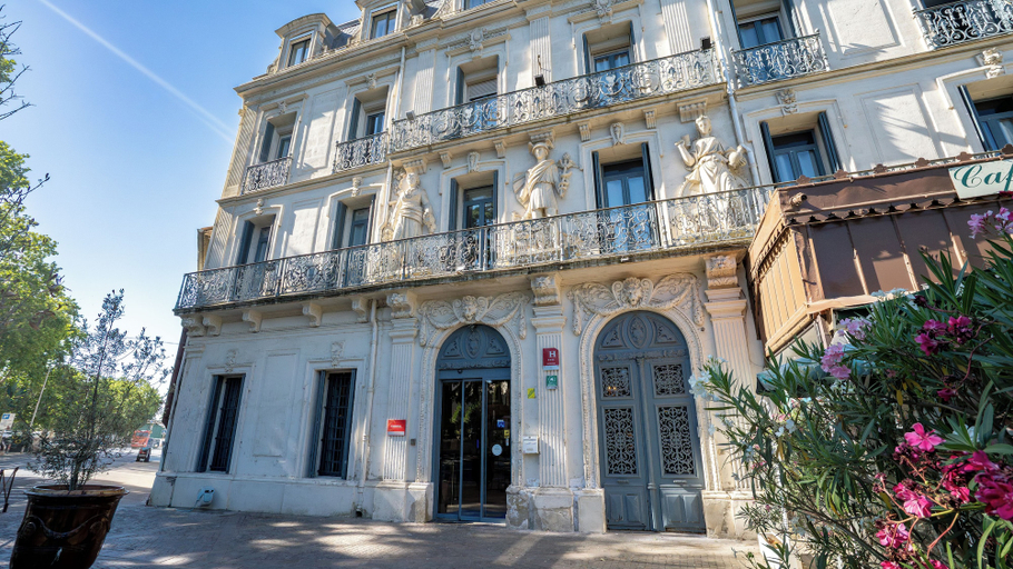 Exterior & Views, Le grand hôtel Molière, Hérault