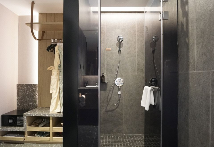 Bathroom 4, Paco Hotel (Guangzhouta Datang Metro Station), Guangzhou