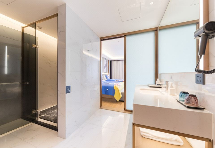 Bathroom 3, LAVANDE HOTELS Yangjiang Baili Plaza Store, Yangjiang