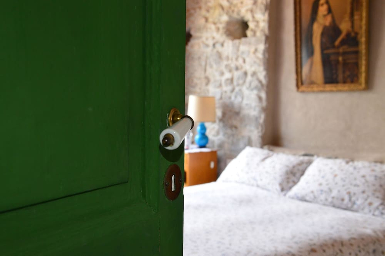 Bedroom 2, La Terrazza di Vico Olivi B&B, Imperia