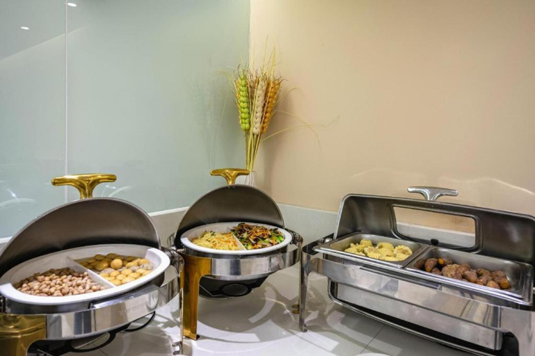 Food & Drinks 5, City Comfort Inn Maoming HighSpeed Railway Wenming, Maoming