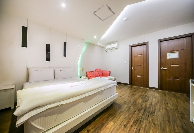 Bedroom 2, Gumi Okgye Soo, Gumi