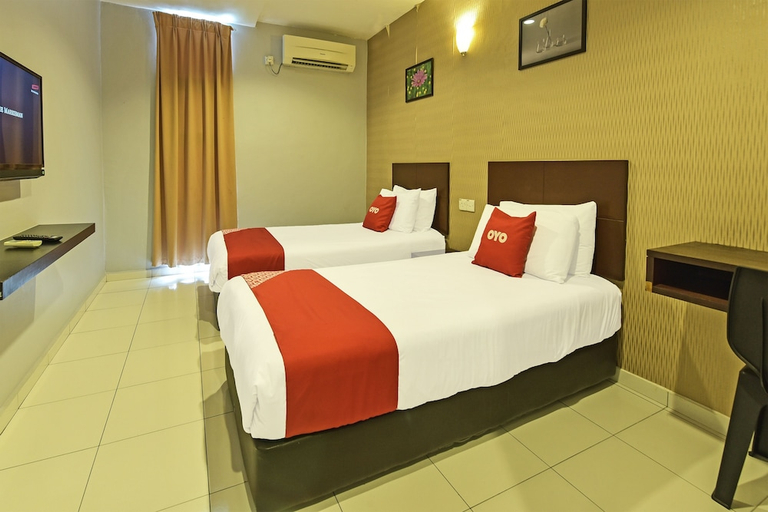 Others 4, Hotel O M Three Hotel, Manjung