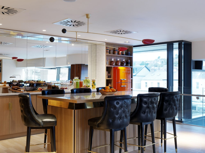 Food & Drinks 5, The River Lee Hotel