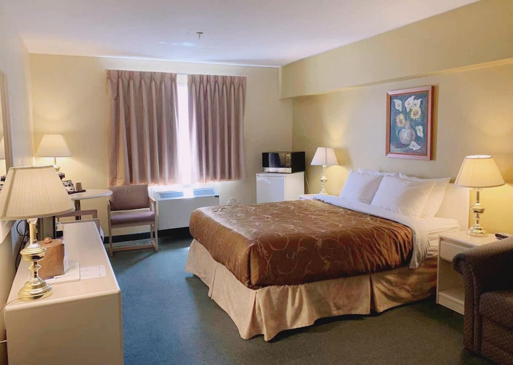 Bedroom 3, MountainView Hotel Merritt, Thompson-Nicola