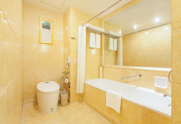 Bathroom 3, Xiangshan Harbour International Hotel, Ningbo