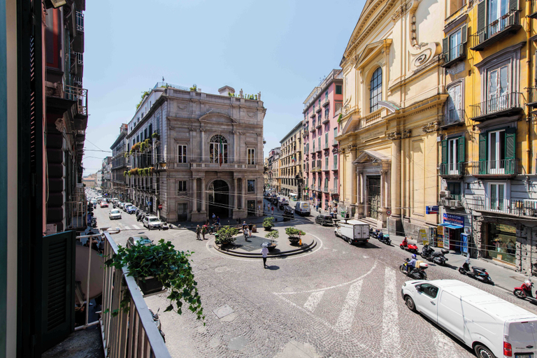 Exterior & Views 2, Toledo 16 Luxury Suites, Napoli