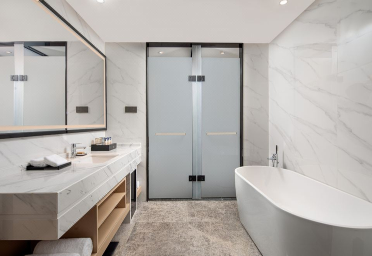 Bathroom 4, Swissotel Hefei Grand Park, Hefei