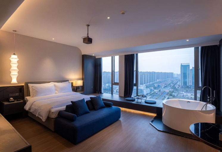 Bedroom 2, Maison New Century Hotel Hangzhou Bay (in Geely Giehow Plaza), Ningbo