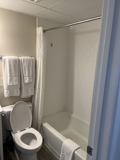 Bathroom, Dunes Suites Oceanfront, Worcester
