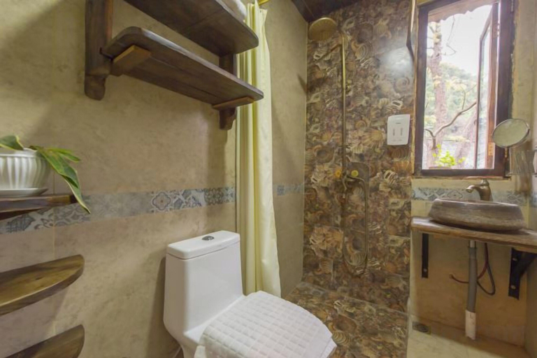 Bathroom 3, Yangshuo Countryside Washe Inn (Yulonghe Scenic Area), Guilin
