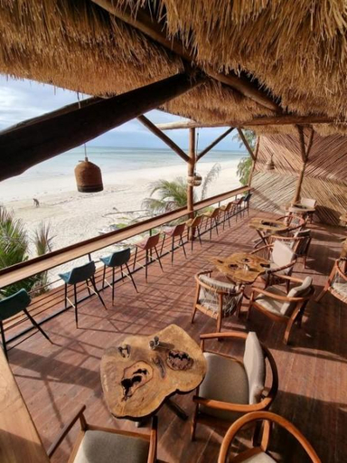 Food & Drinks 5, THE NEST BOUTIQUE RESORT, Kusini