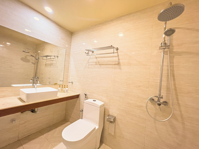 Bathroom 4, Rehendhi Villa, Kaafu Atoll