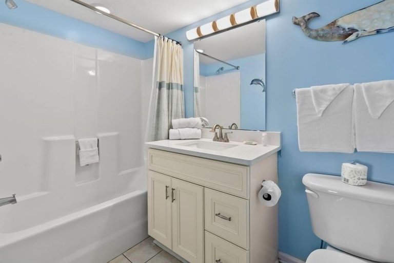 Bathroom 3, Sunrise Pointe 4F by RedAwning, Horry