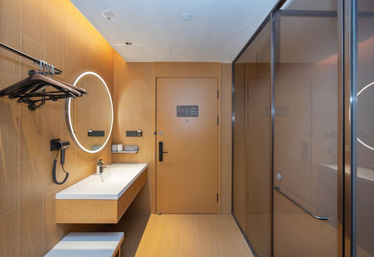 Bathroom 3, Ji Hotel Jiangyin Lingang Development Zone Coastal City, Wuxi