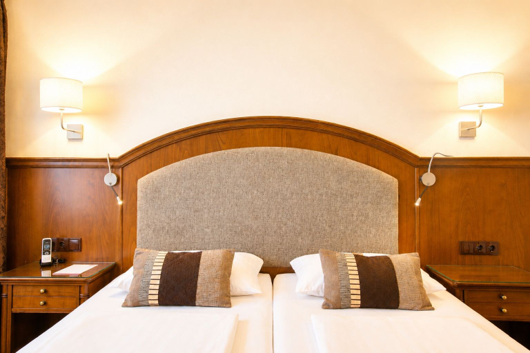 Bedroom 3, Burghotel Nürnberg, Nürnberg
