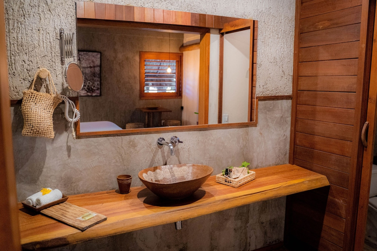 Bathroom 5, Aloha Village Hotel, Amontada