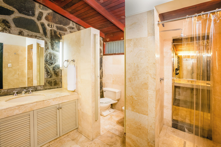 Bathroom 3, Decameron El Pueblo - All Inclusive, Lima