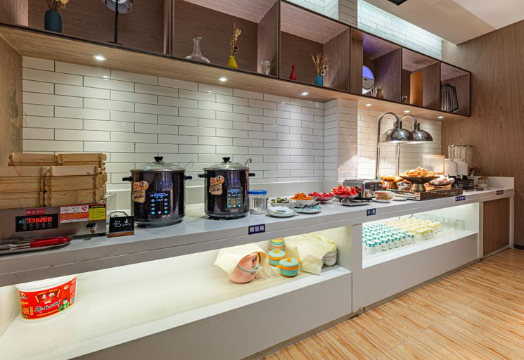 Food & Drinks 4, Echarm Hotel Yueyang High Speed Railway East Station Wal-Mart, Yueyang
