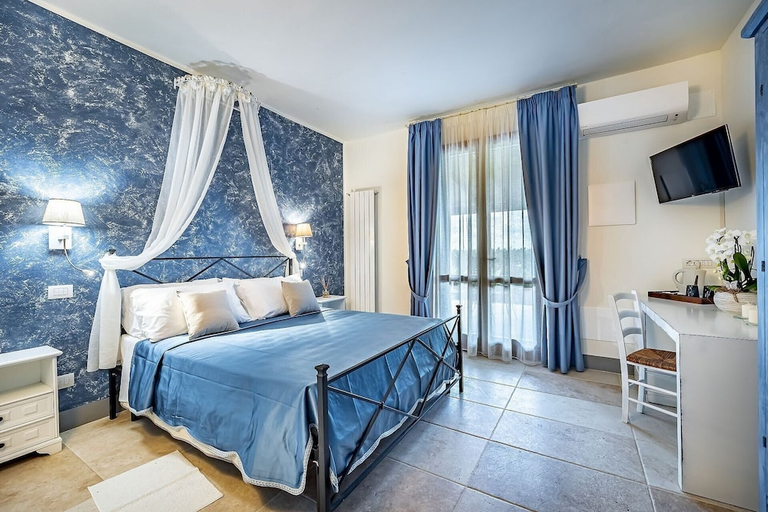 Bedroom 2, AGRITURISMO CESANI, Siena